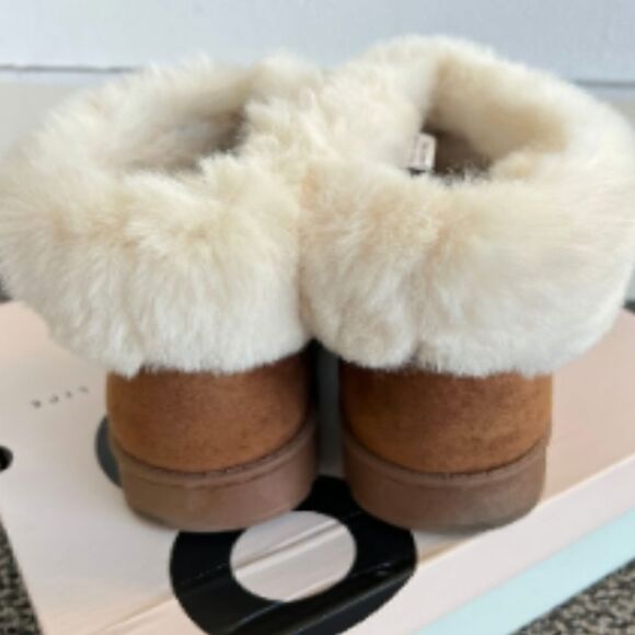 SO FAUX FUR SUEDE BOOTS Chestnut Sz 8 NWT - Picture 2 of 9
